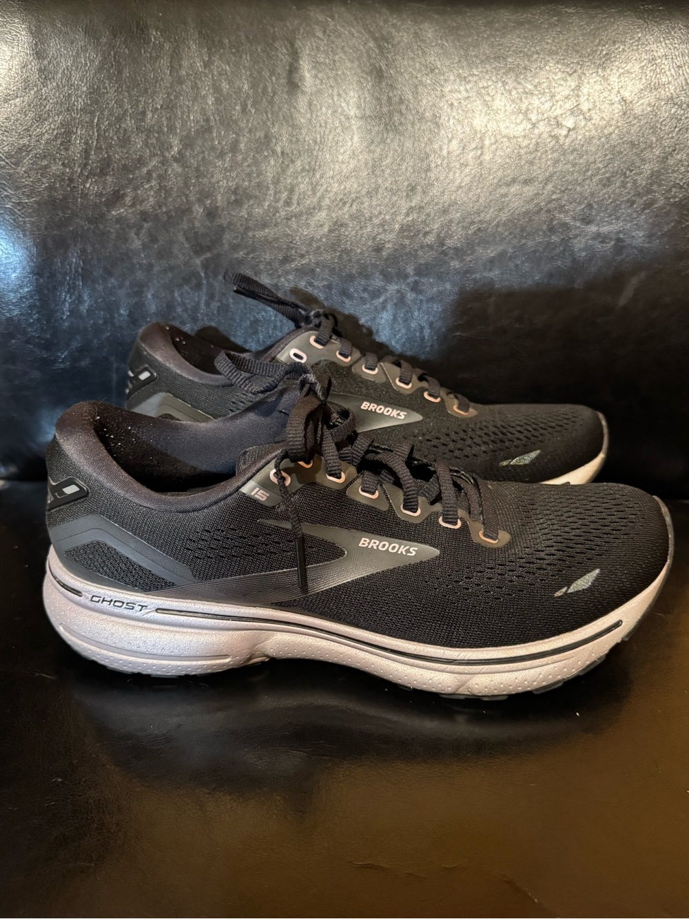 Brooks Ghost 15 Womens 9 Medium Black silver sole Athletic Running Shoes